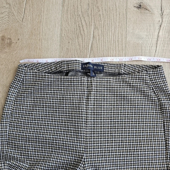 Cream and Tan Skinny Pants with Classic Geometric Design - Picture 5 of 8